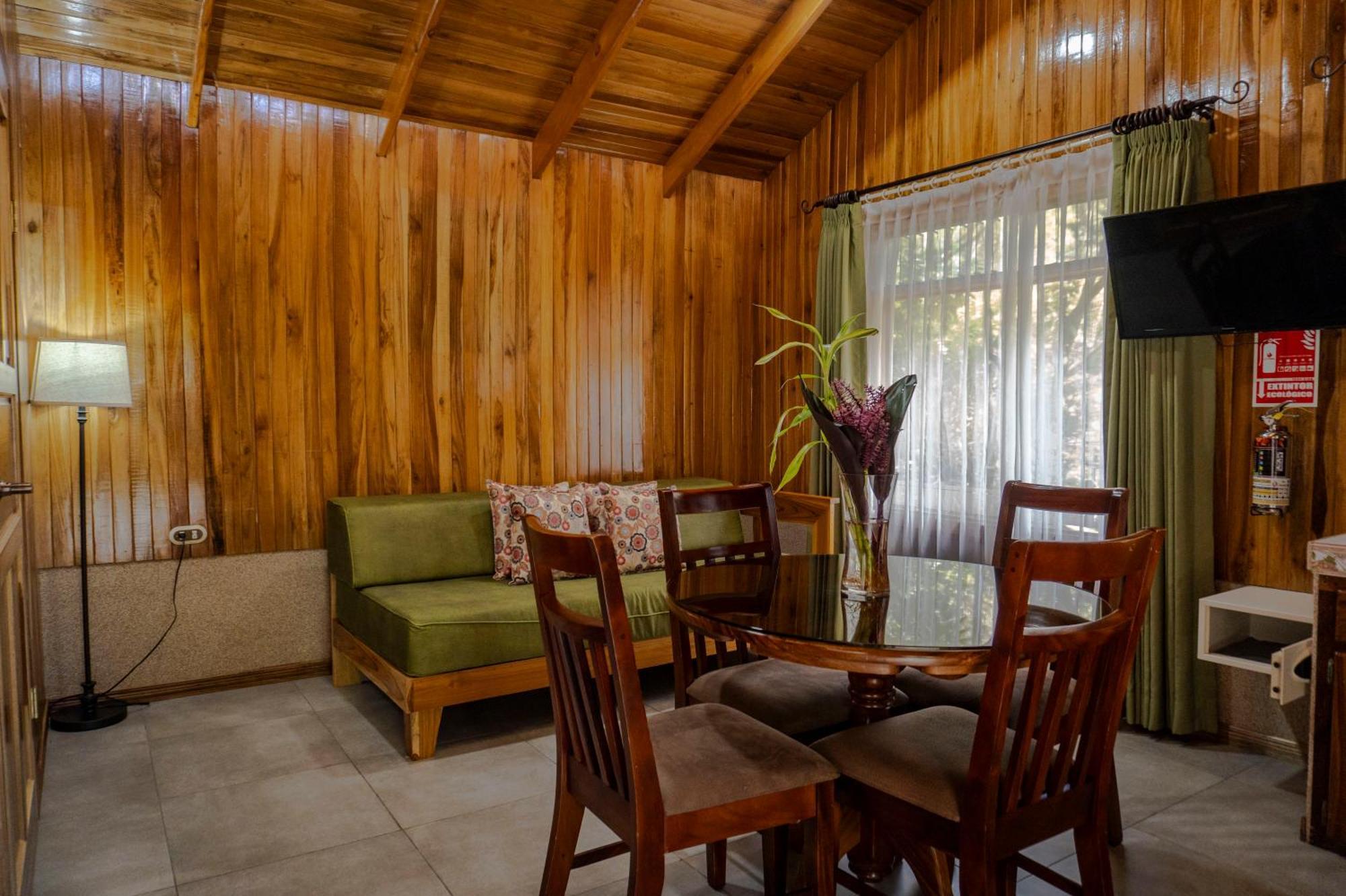Los Pinos Cabins & Reserve Monteverde Exterior photo