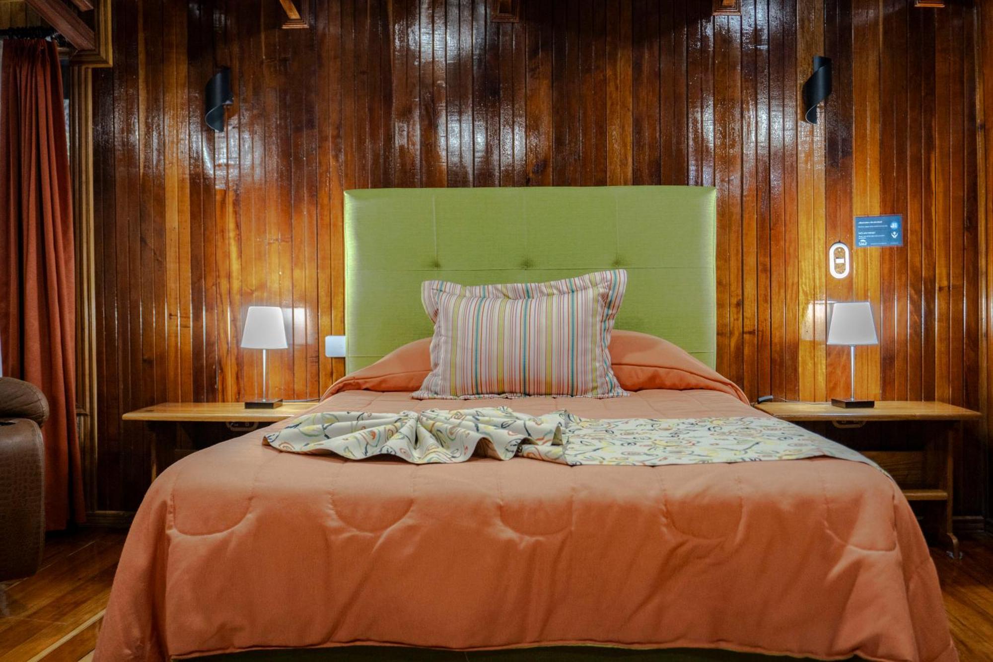 Los Pinos Cabins & Reserve Monteverde Exterior photo