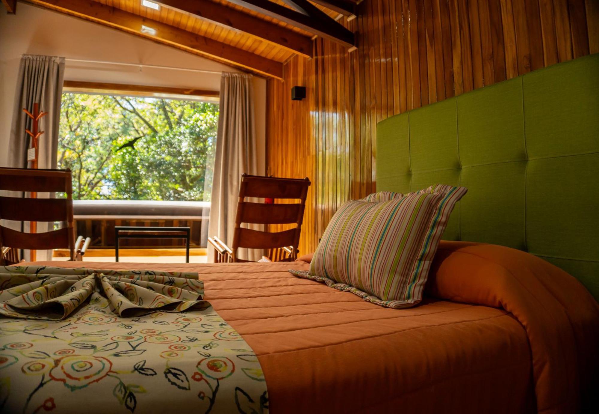 Los Pinos Cabins & Reserve Monteverde Exterior photo